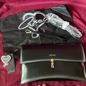 NWT Axel Ella Purse w/Adjustable Shoulder Strap & Clutch Strap Black Dust Bag